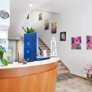 2* Hotel Arix